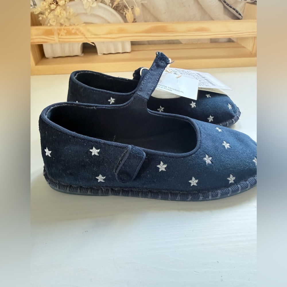 Zara Navy Star Embroidered Mary Janes for Kids size 10 1/2 - Picture 3 of 7